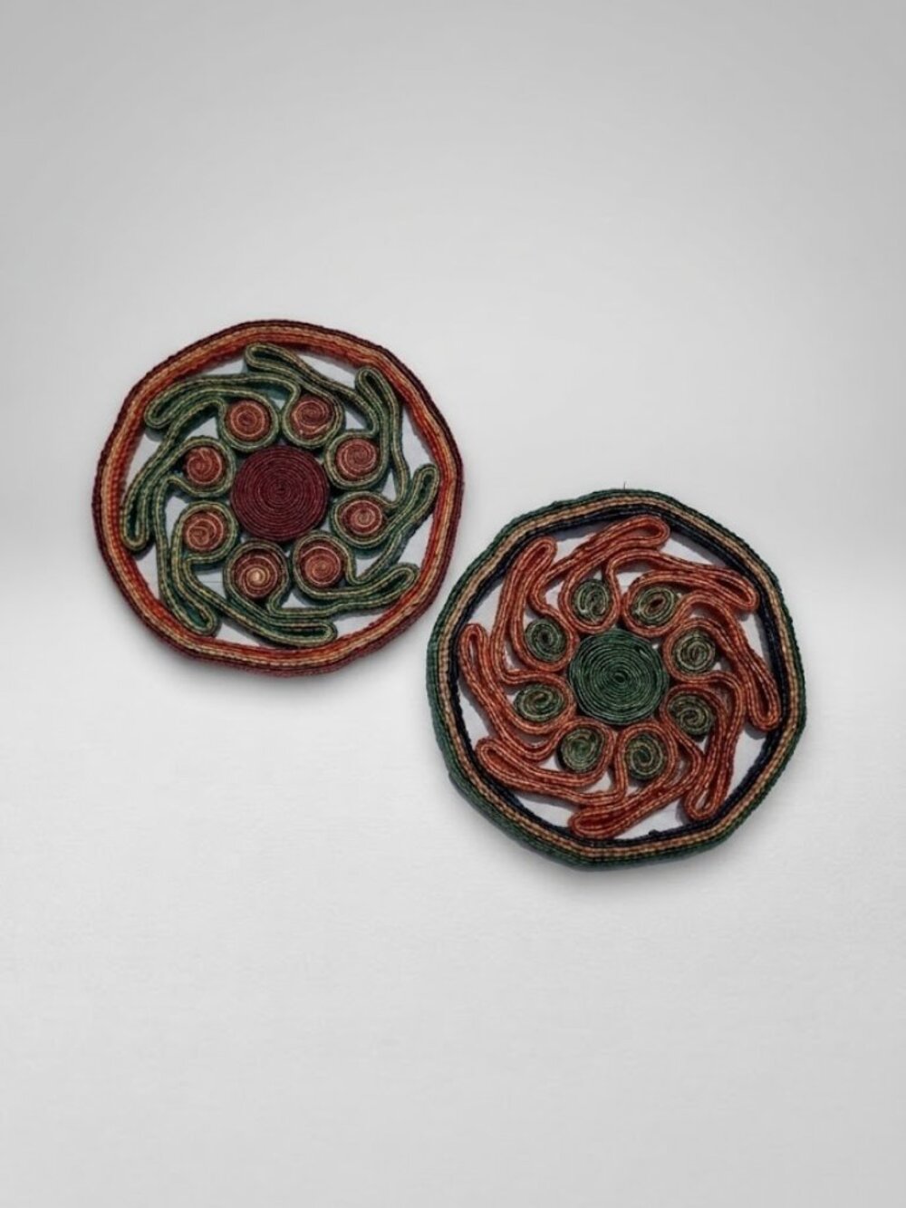 Vintage Woven Straw Trivets Round Spiral Design Colorful Table Decor Pair MCM